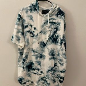 Tye-dye short sleeved hoodie